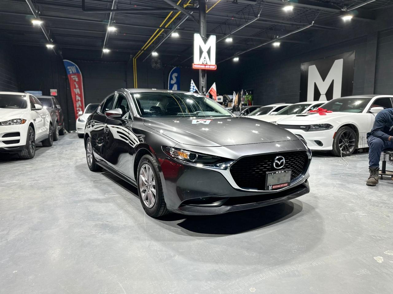 2021 Mazda MAZDA3 GX Photo2