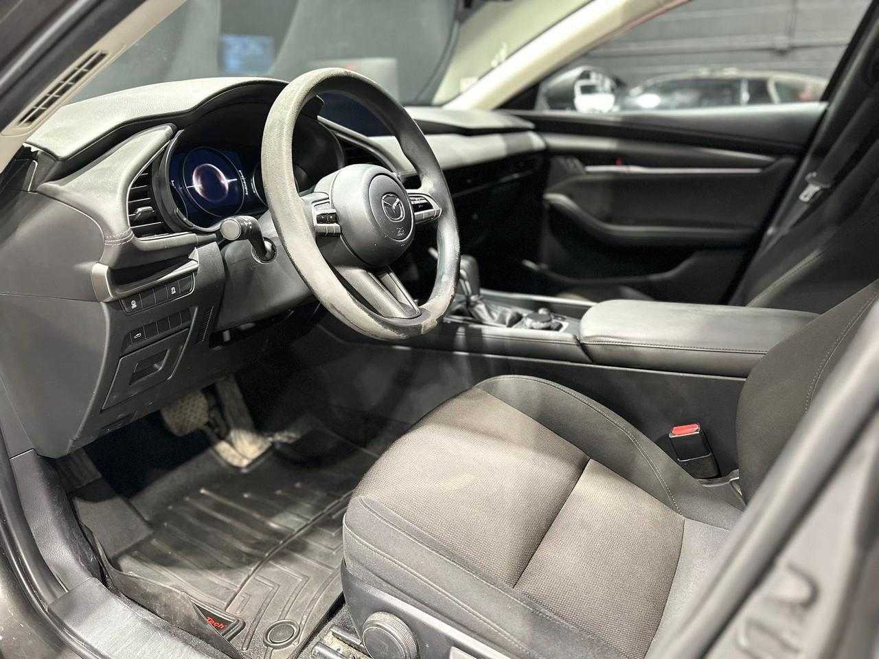 2021 Mazda MAZDA3 GX Photo