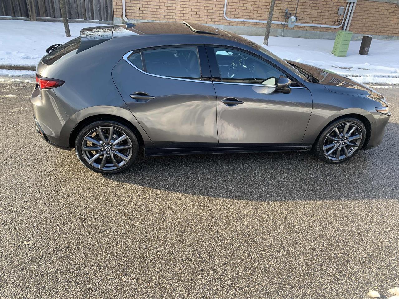 2023 Mazda MAZDA3 GT/ ONE OWNER / NO ACCIDENT / DEALER MAINTAINED / Photo