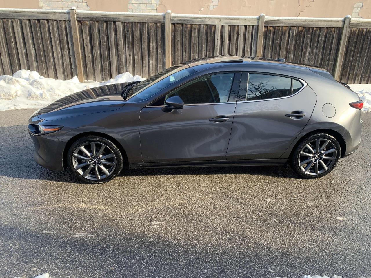 2023 Mazda MAZDA3 GT/ ONE OWNER / NO ACCIDENT / DEALER MAINTAINED / Photo