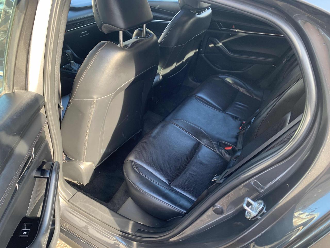 2023 Mazda MAZDA3 GT/ ONE OWNER / NO ACCIDENT / DEALER MAINTAINED / Photo