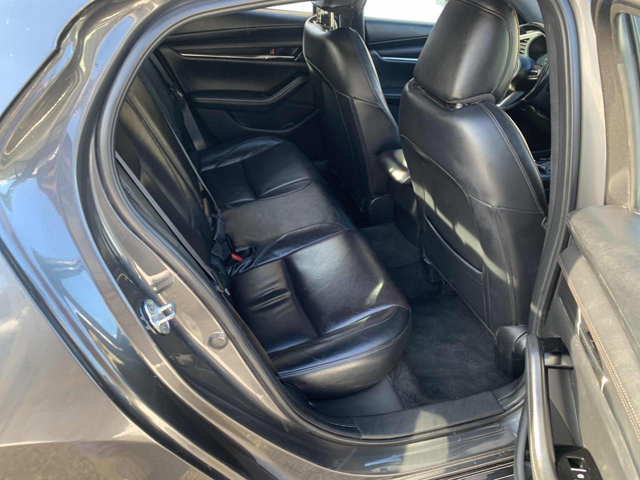 2023 Mazda MAZDA3 GT/ ONE OWNER / NO ACCIDENT / DEALER MAINTAINED / Photo