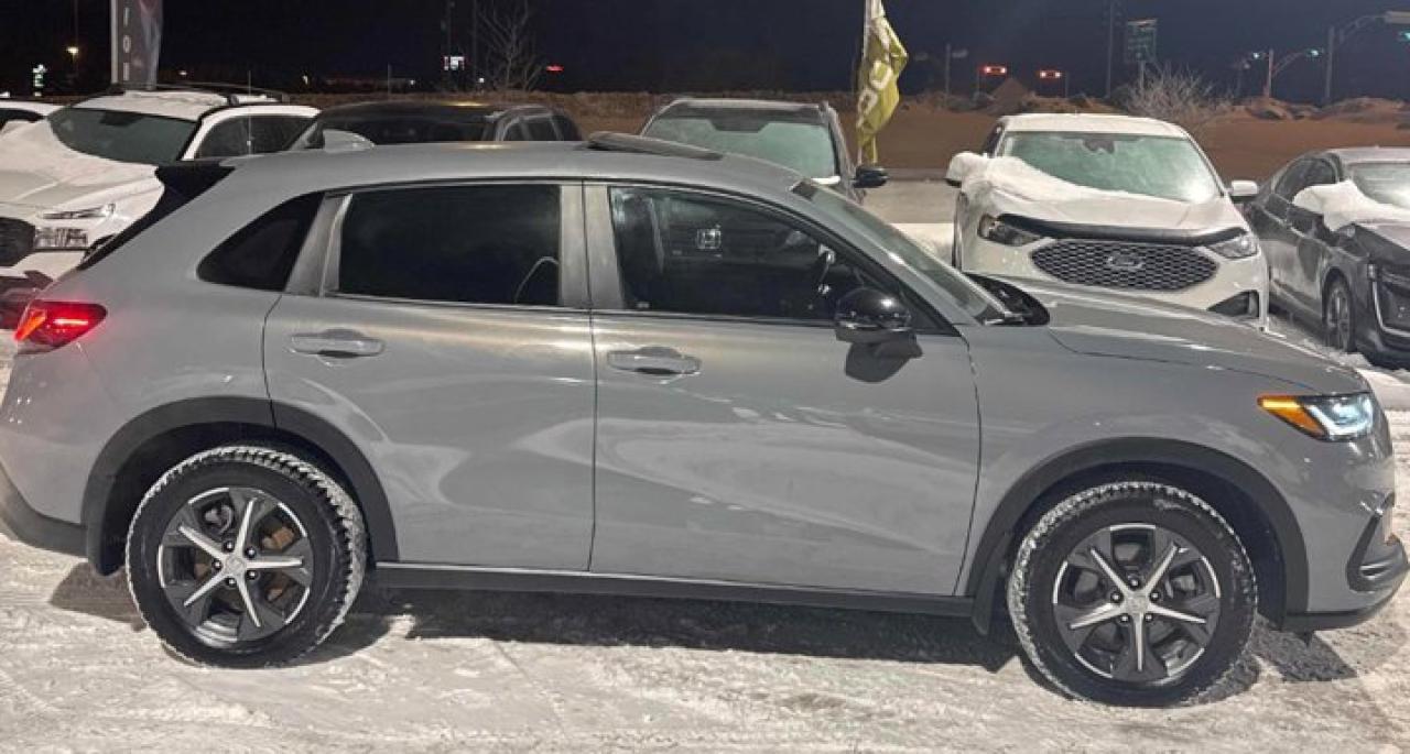 2023 Honda HR-V Sport AWD | Sunroof | Heated Seats | Adaptive Cruise | Rear Cam | CarPlay | and More ! Photo3