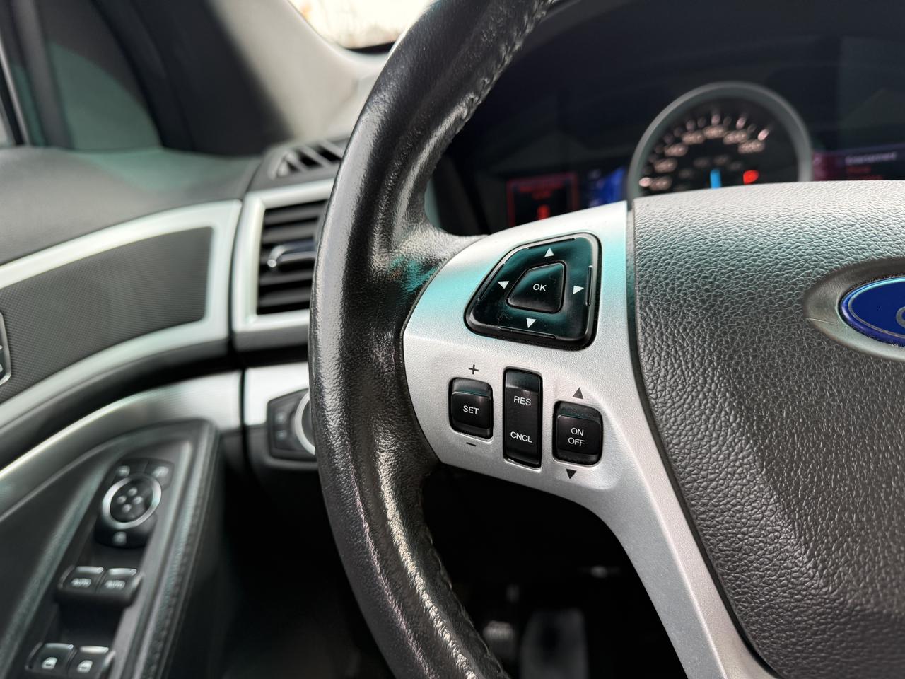 2013 Ford Explorer XLT Photo