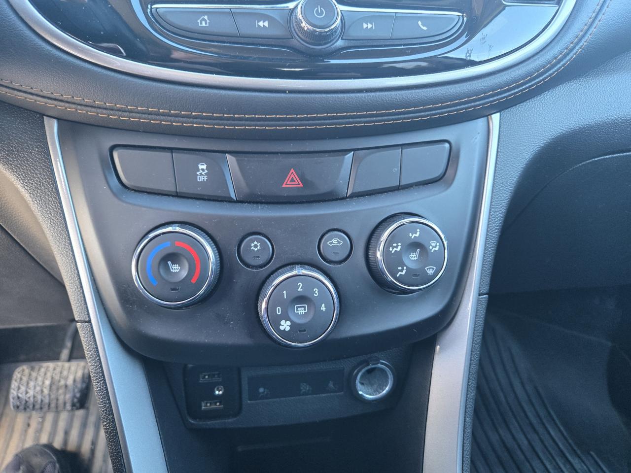 2022 Chevrolet Trax LT Photo