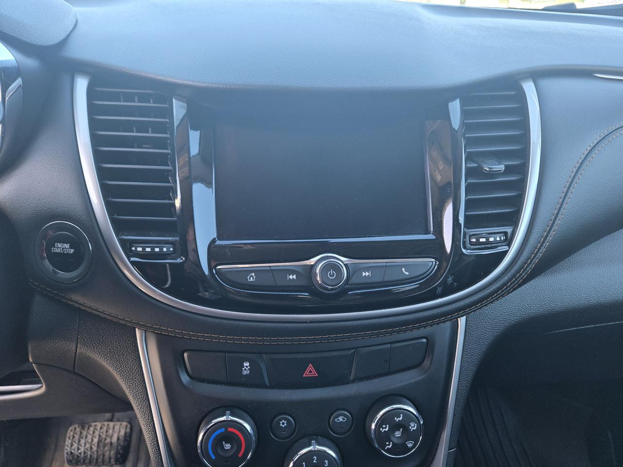 2022 Chevrolet Trax LT Photo