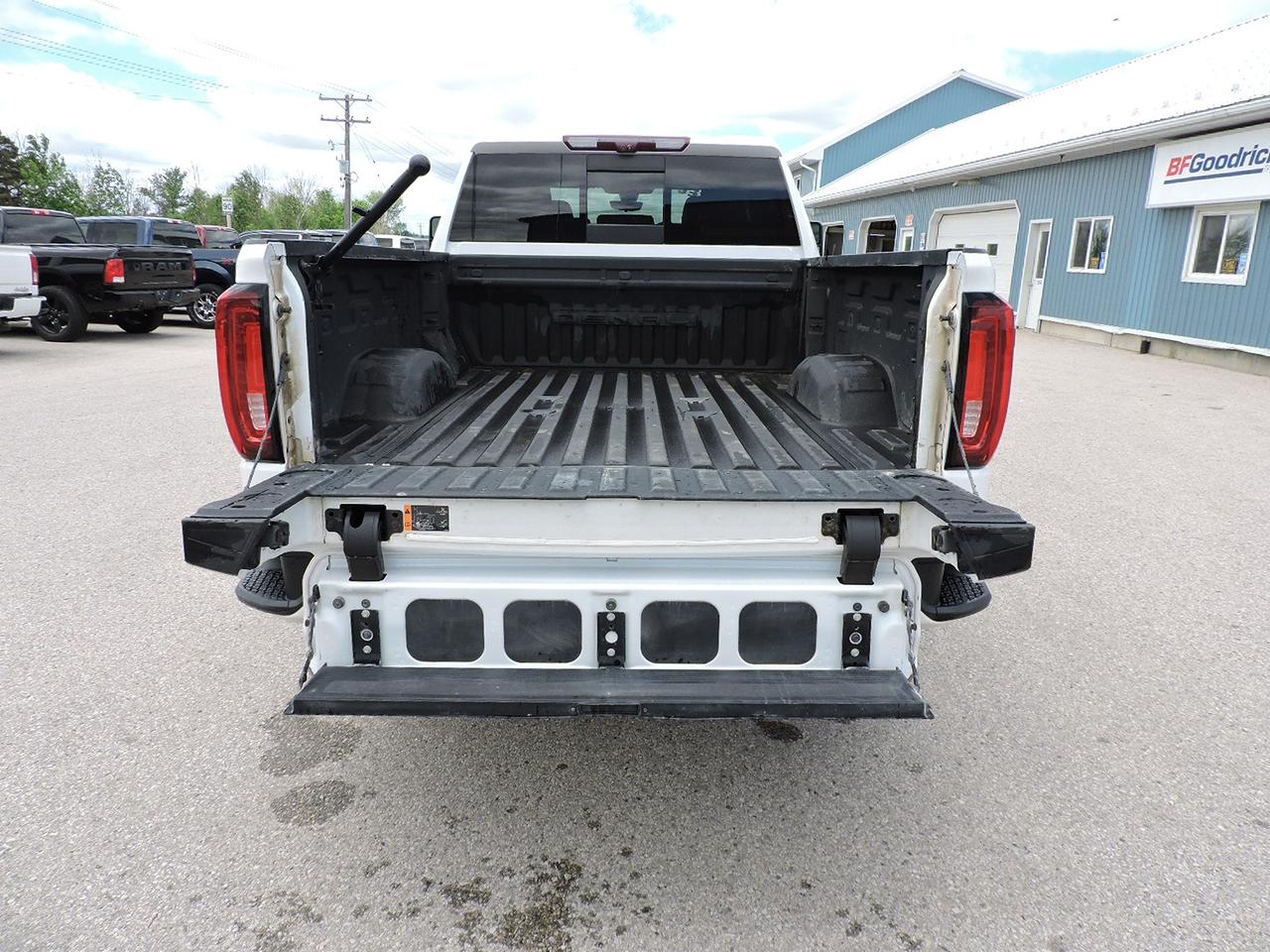 2021 GMC Sierra 2500 Denali Duramax 4X4 Leather Sunroof Well Oiled Body Photo