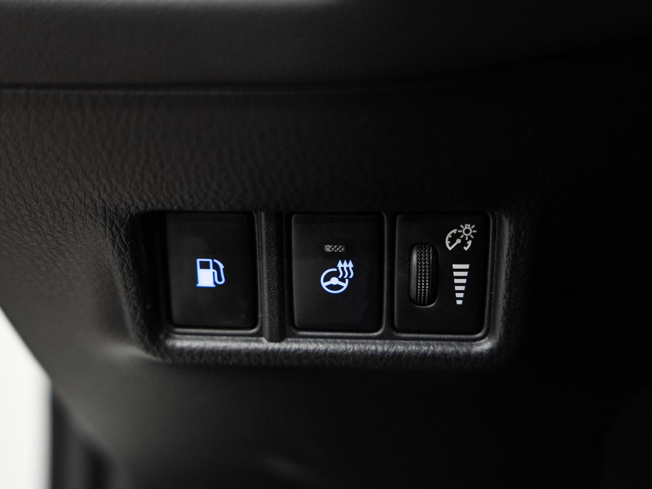 2020 Toyota C-HR XLE PREMIUM | BSM | ACC | Heated Seats | CarPlay Photo