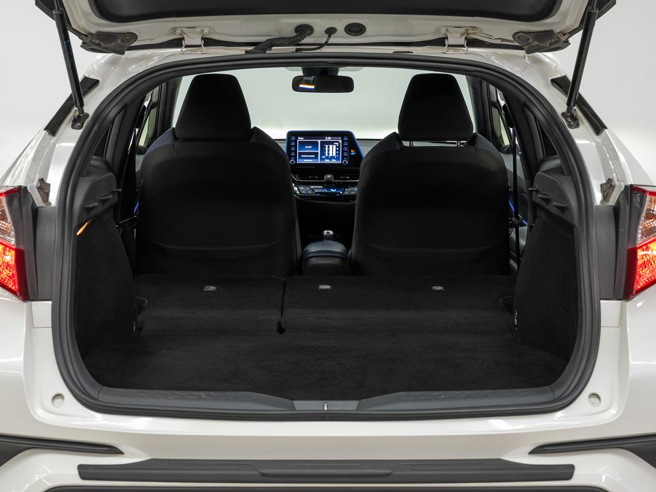 2020 Toyota C-HR XLE PREMIUM | BSM | ACC | Heated Seats | CarPlay Photo