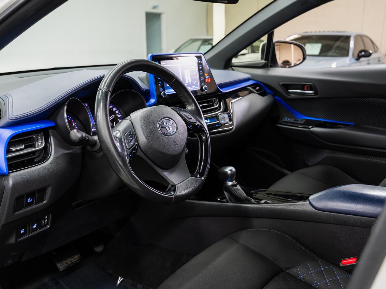 2020 Toyota C-HR XLE PREMIUM | BSM | ACC | Heated Seats | CarPlay Photo