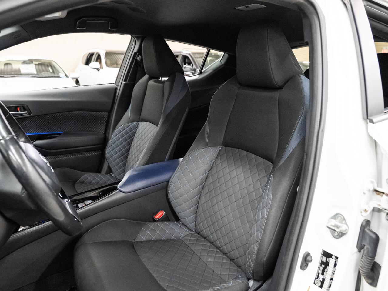 2020 Toyota C-HR XLE PREMIUM | BSM | ACC | Heated Seats | CarPlay Photo