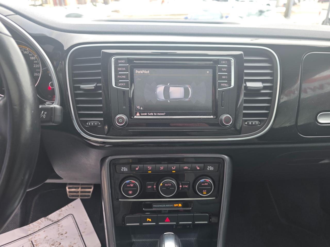 2017 Volkswagen Beetle 1.8 TSI Dune DUNE EDITION | Accident Free | Pano Roof Photo