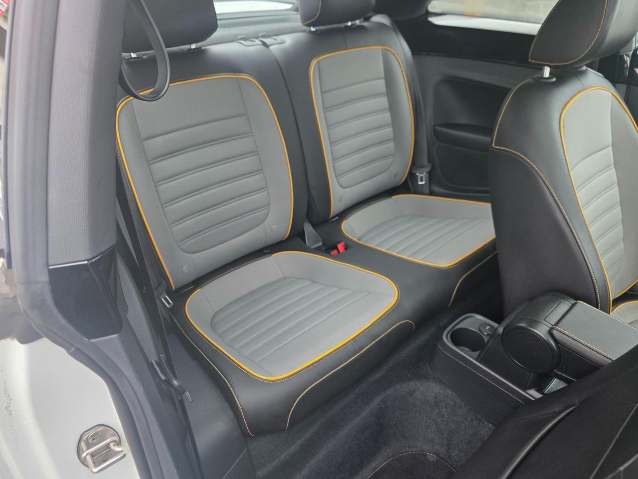 2017 Volkswagen Beetle 1.8 TSI Dune DUNE EDITION | Accident Free | Pano Roof Photo