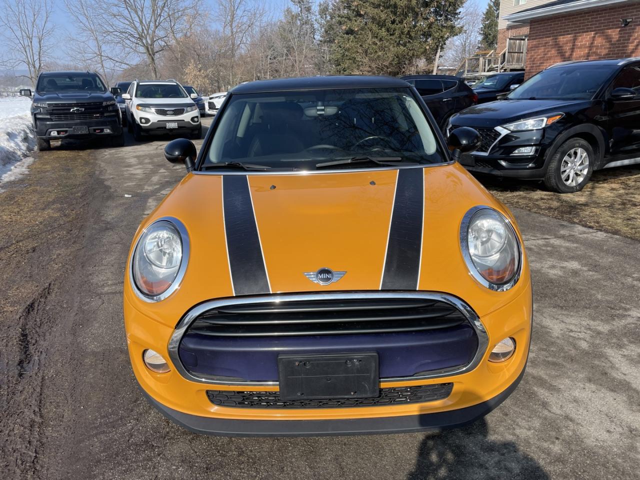 2016 MINI Cooper 2-Door Hatchback FWD *Lthr/sunroof Photo