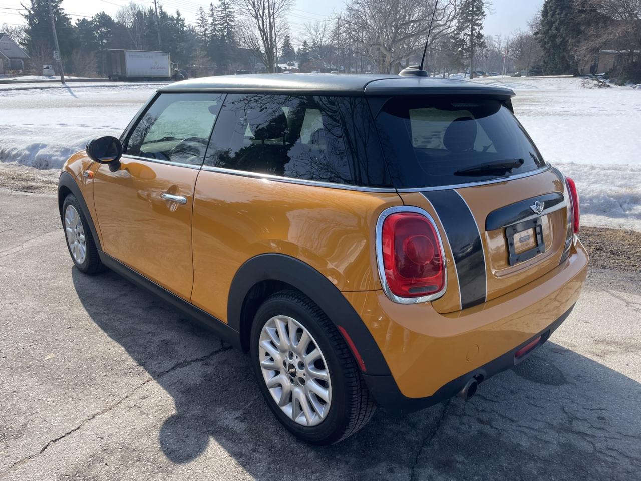 2016 MINI Cooper 2-Door Hatchback FWD *Lthr/sunroof Photo