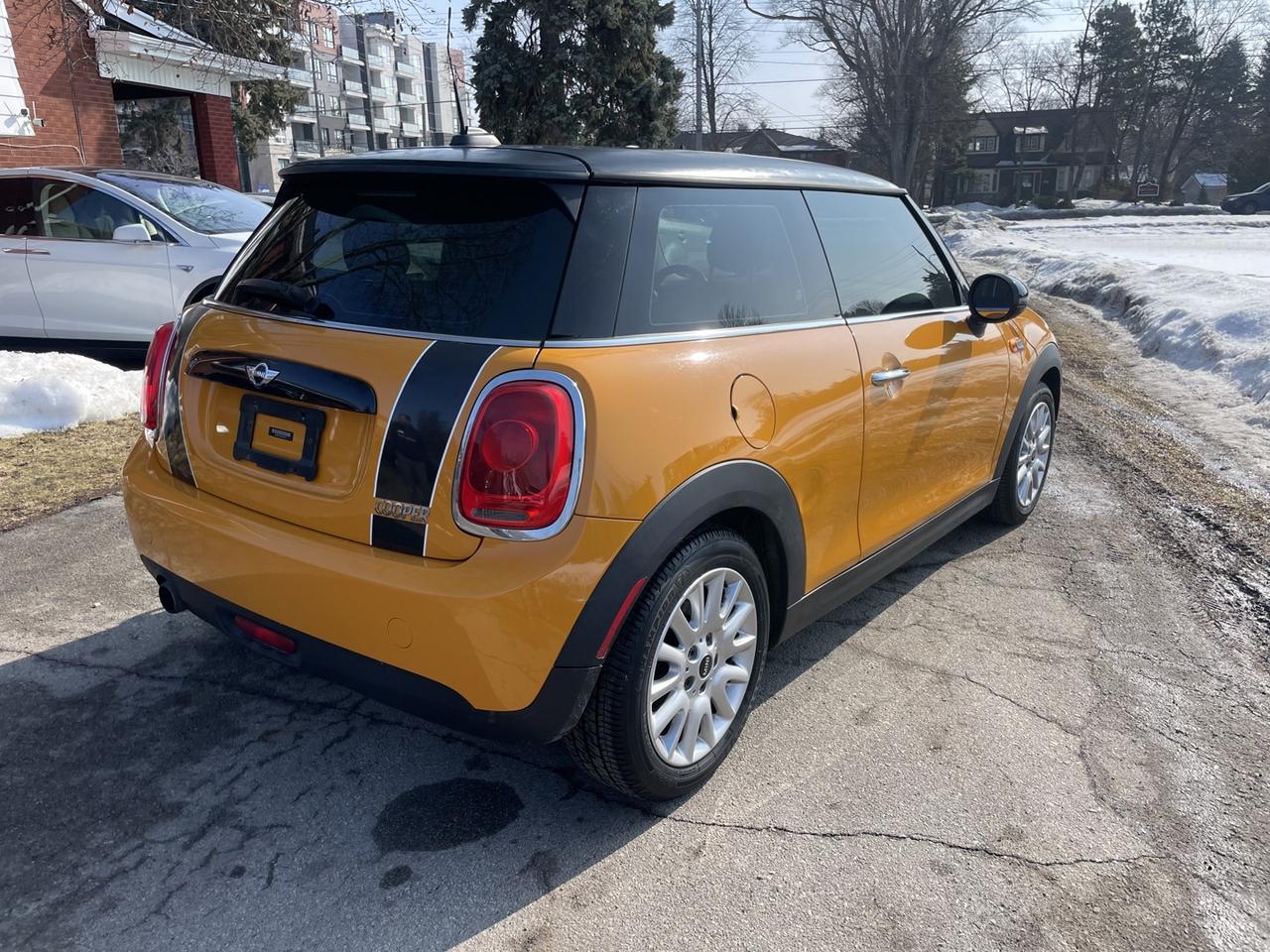2016 MINI Cooper 2-Door Hatchback FWD *Lthr/sunroof Photo