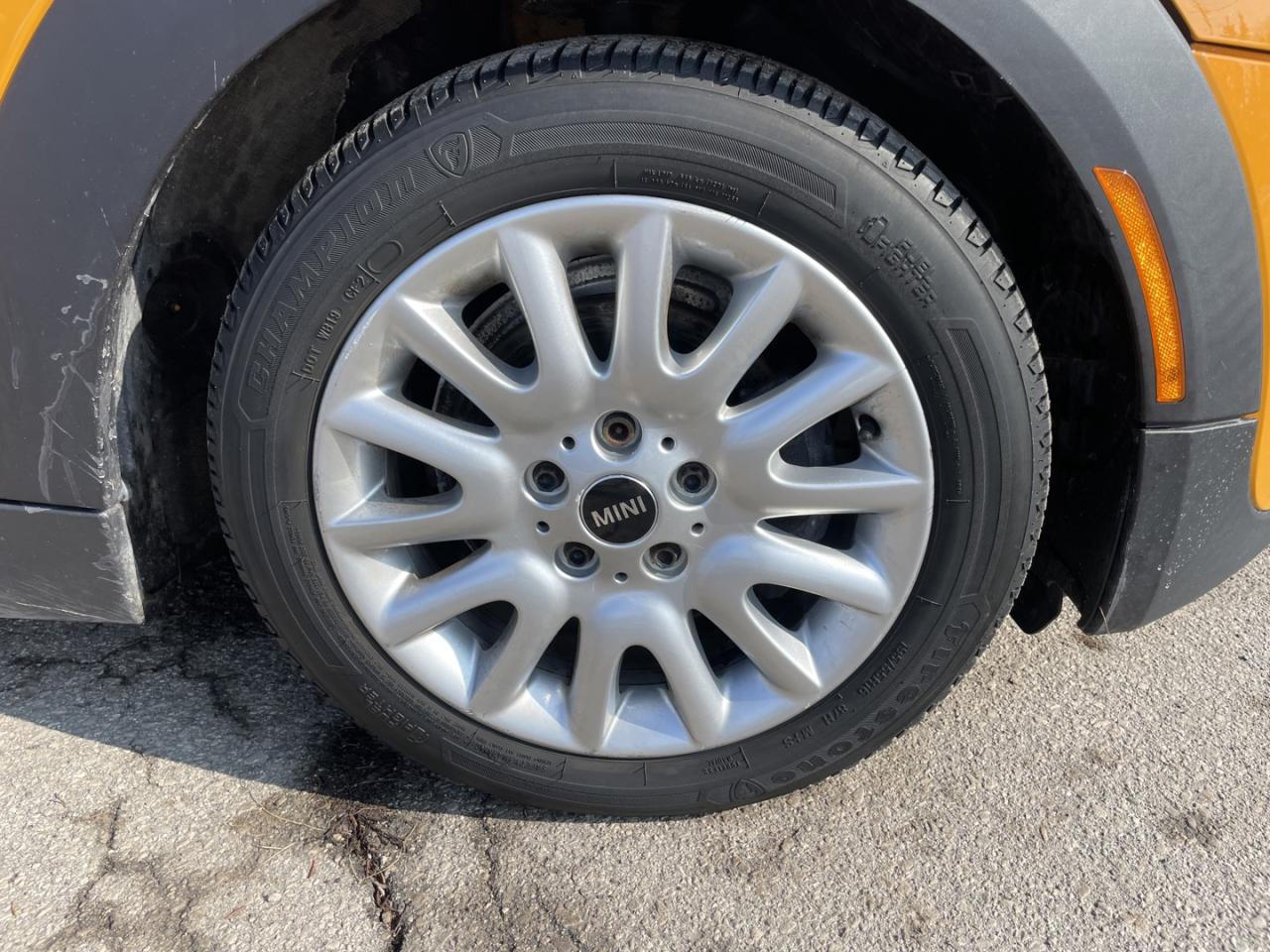 2016 MINI Cooper 2-Door Hatchback FWD *Lthr/sunroof Photo