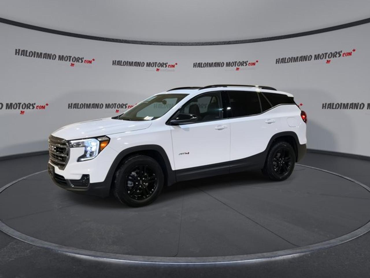 2024 GMC Terrain AT4 AWD | Remote Start | Heated Steering Wheel | Panoramic Roof Photo3