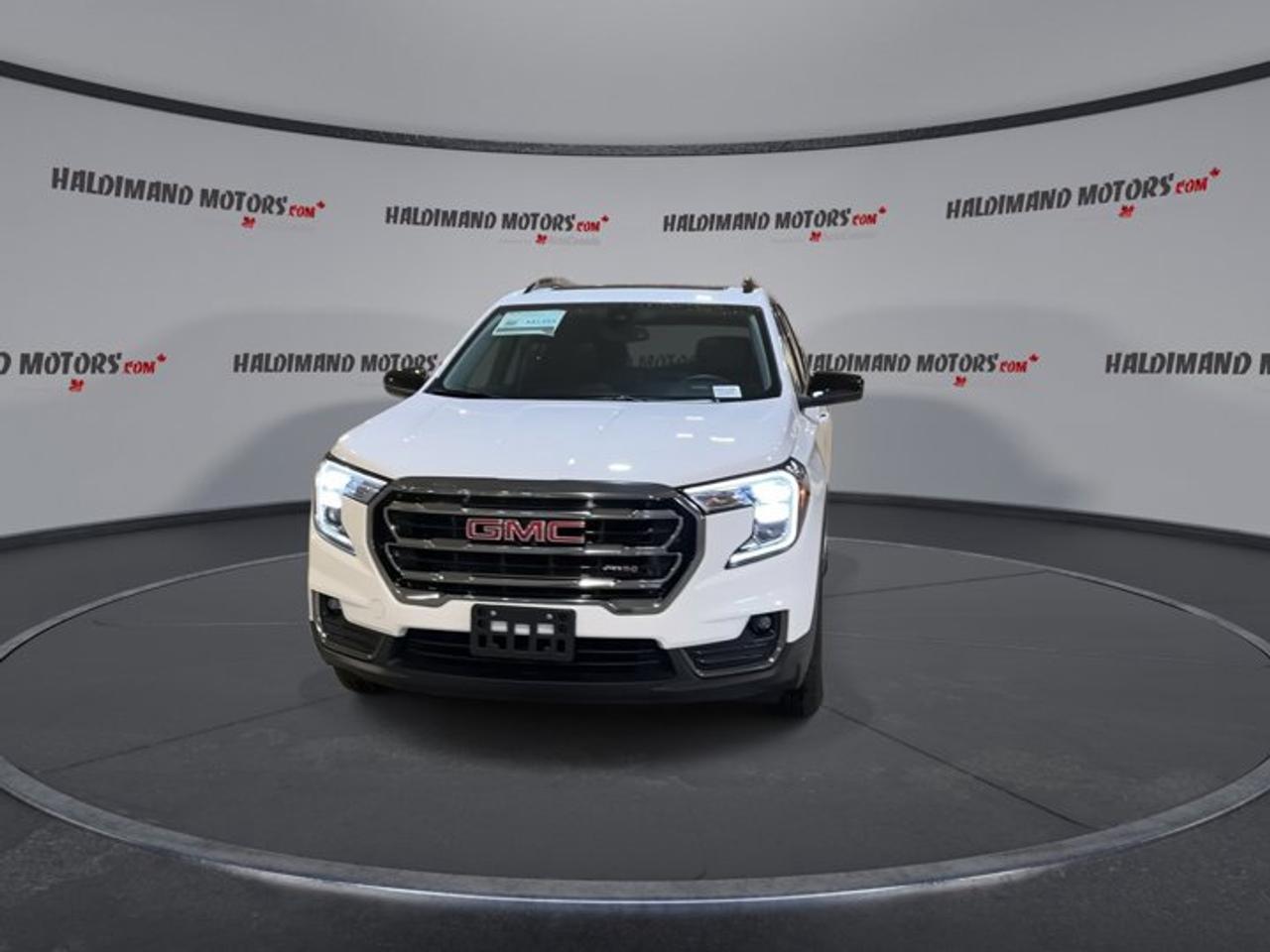 2024 GMC Terrain AT4 AWD | Remote Start | Heated Steering Wheel | Panoramic Roof Photo