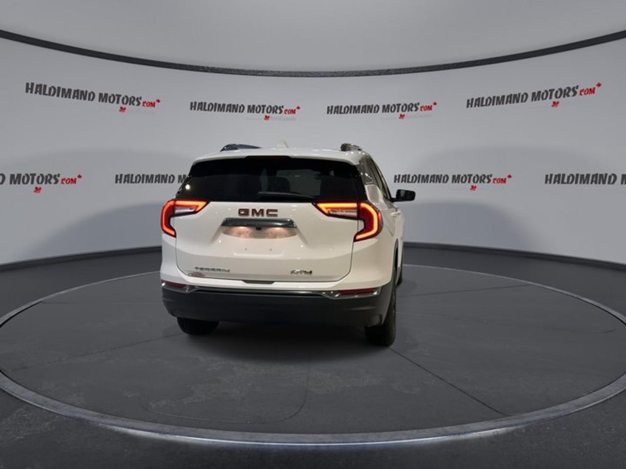 2024 GMC Terrain AT4 AWD | Remote Start | Heated Steering Wheel | Panoramic Roof Photo