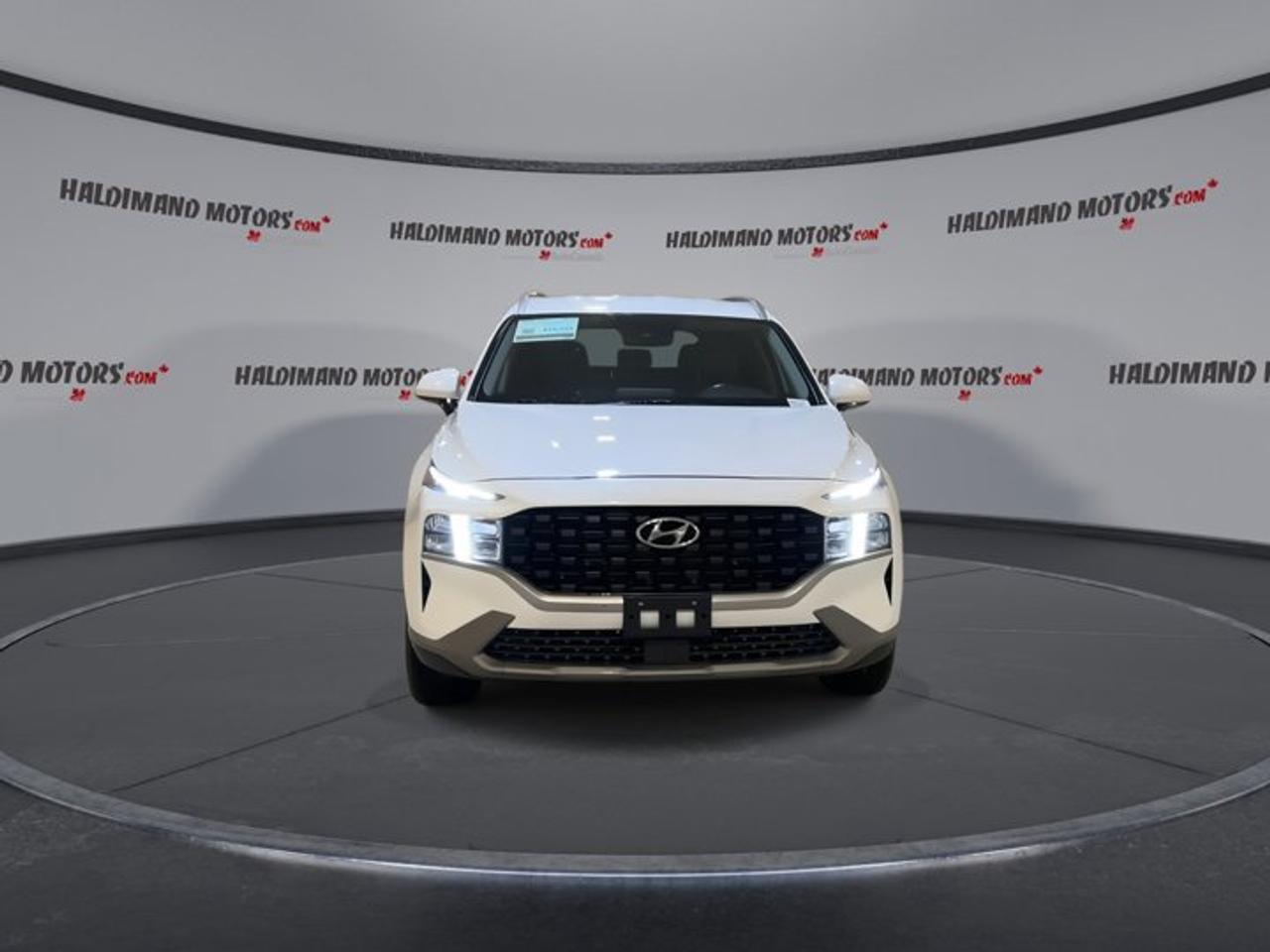 2021 Hyundai Santa Fe Essential AWD Photo3