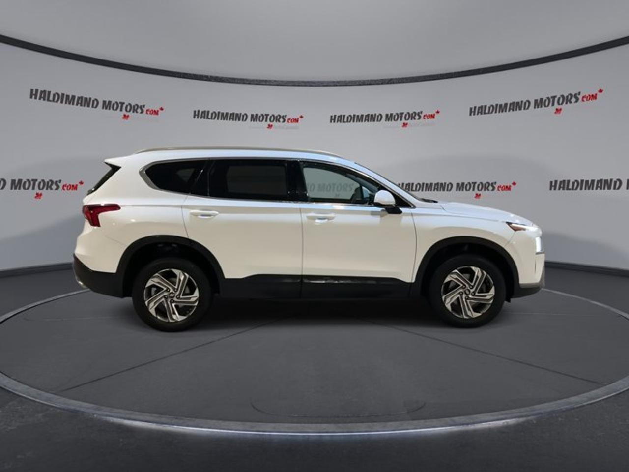 2021 Hyundai Santa Fe Essential AWD Photo