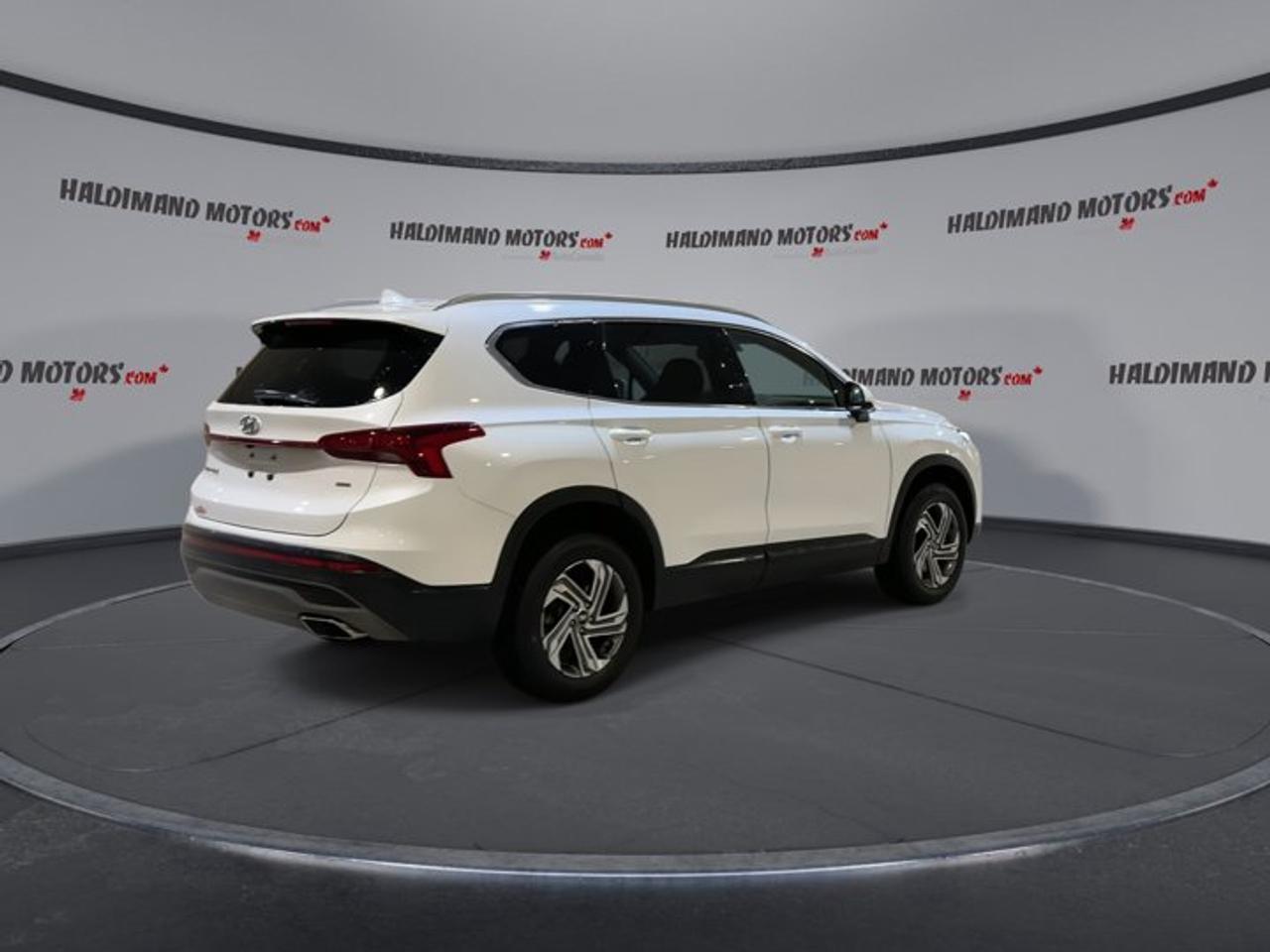 2021 Hyundai Santa Fe Essential AWD Photo