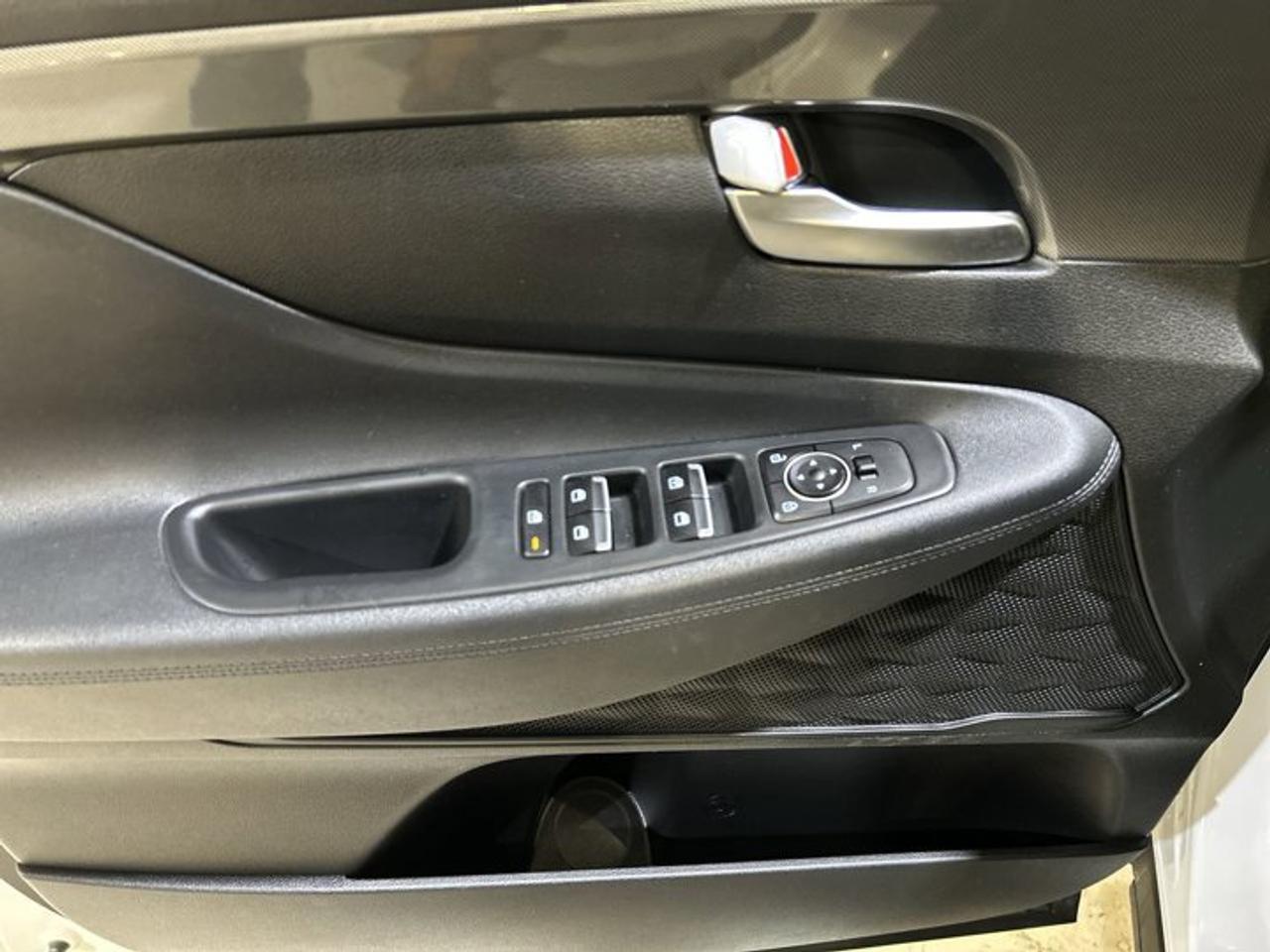 2021 Hyundai Santa Fe Essential AWD Photo