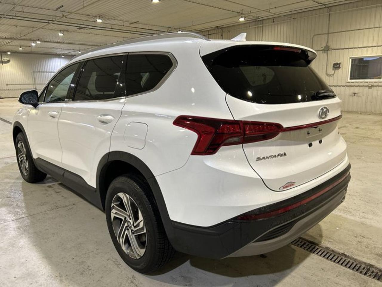 2021 Hyundai Santa Fe Essential AWD Photo