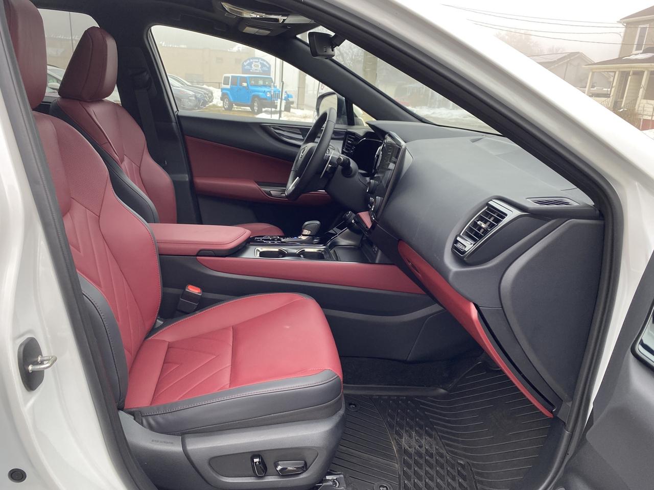 2025 Lexus NX 450h  AWD Photo