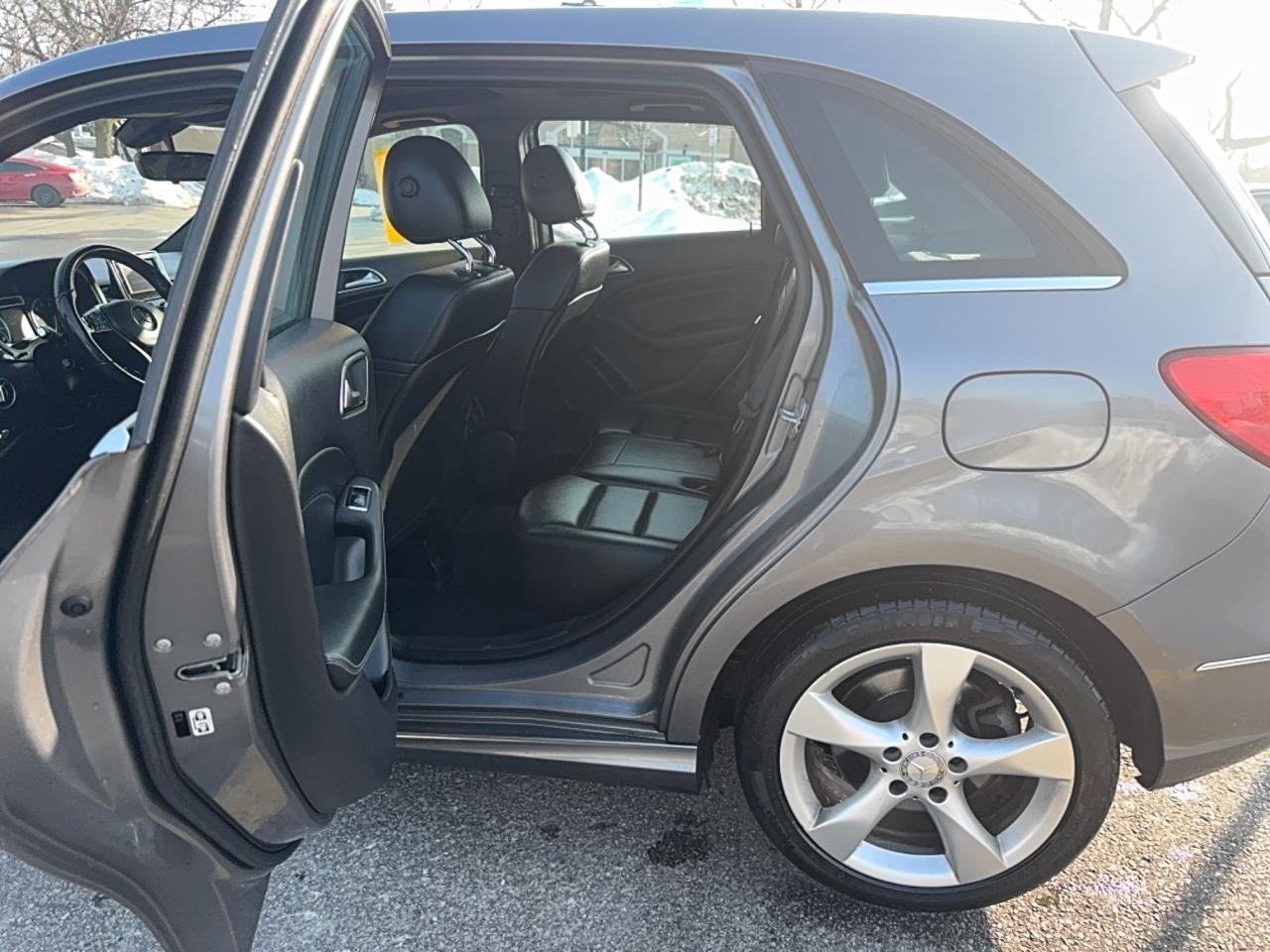 2014 Mercedes-Benz B-Class B 250 Sports Tourer Photo