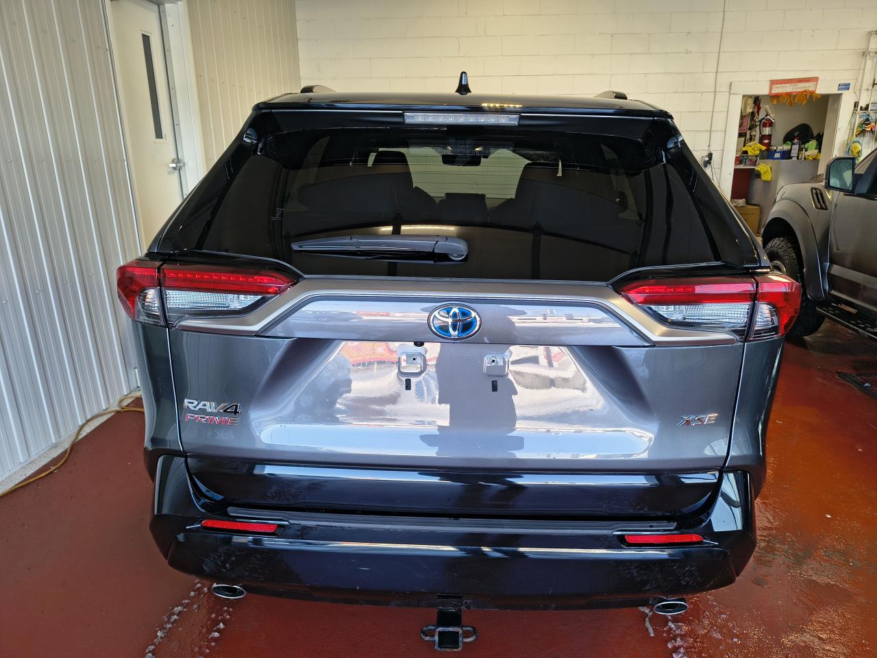 2023 Toyota RAV4 Plug-In Hybrid XSE Photo0