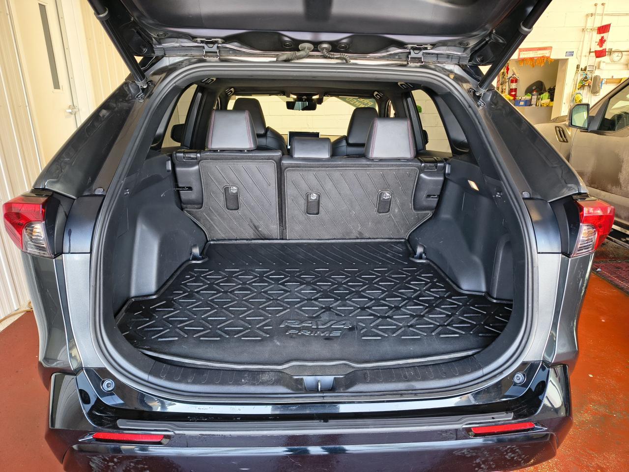 2023 Toyota RAV4 Plug-In Hybrid XSE Photo