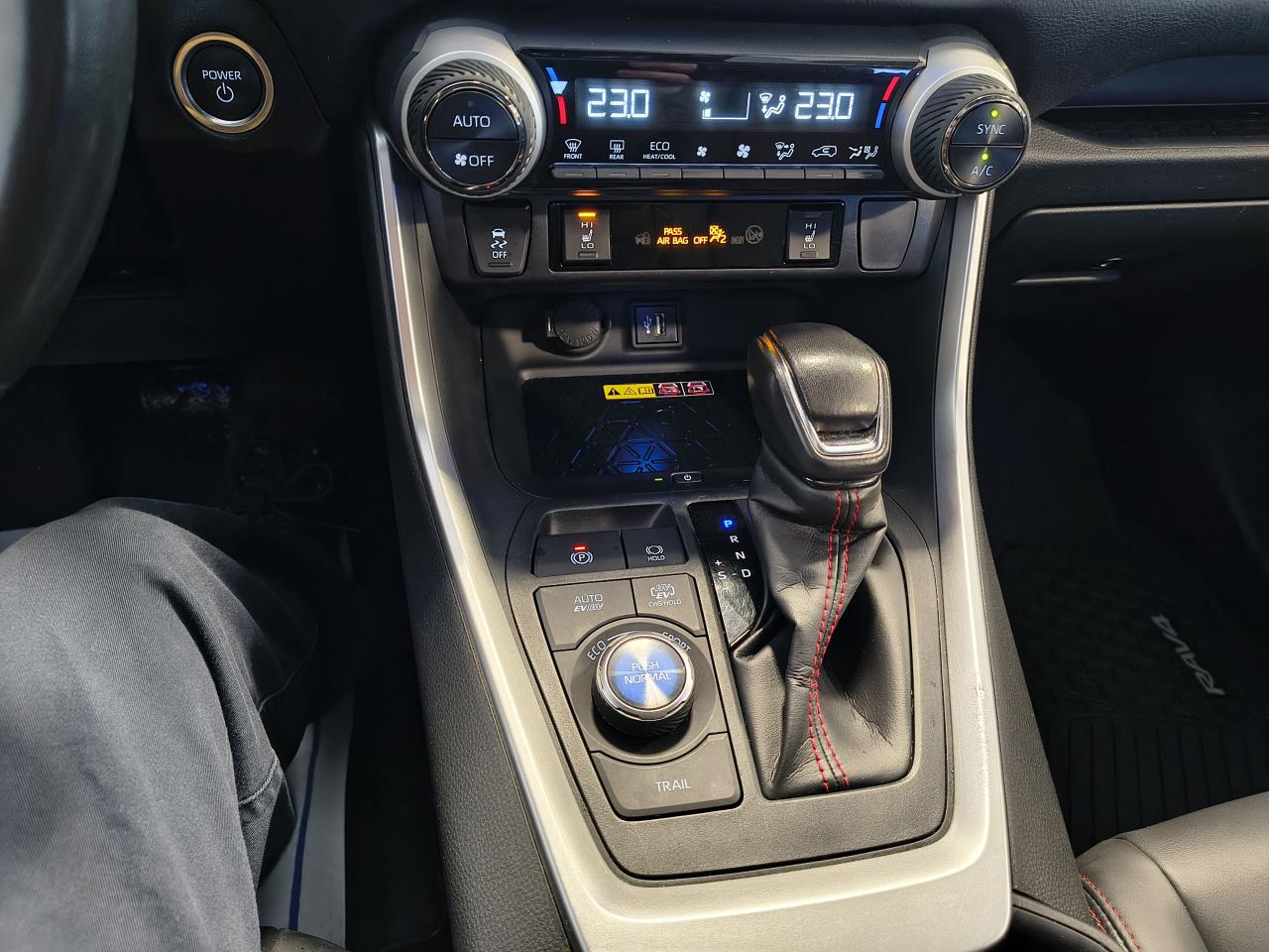 2023 Toyota RAV4 Plug-In Hybrid XSE Photo0