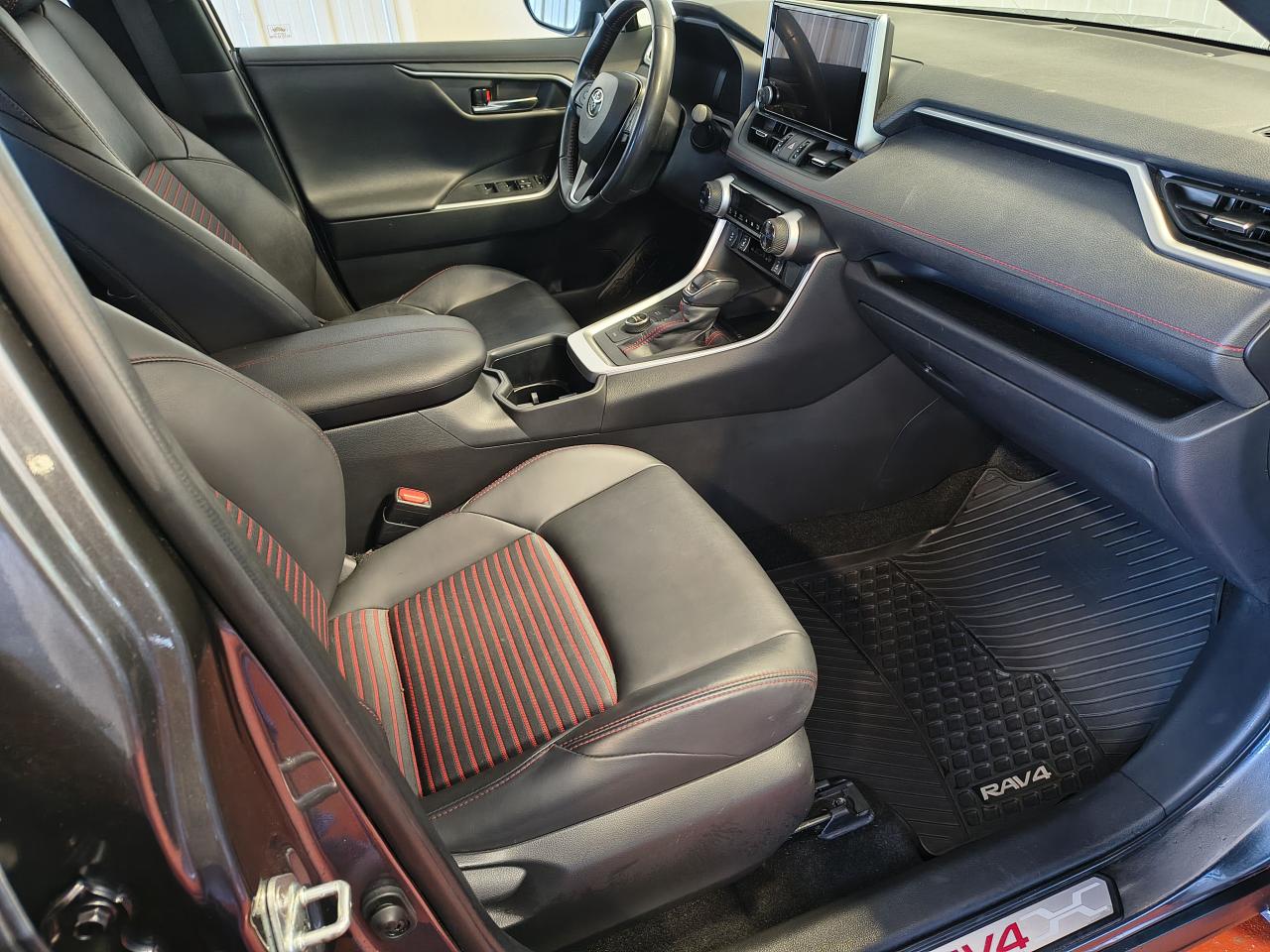 2023 Toyota RAV4 Plug-In Hybrid XSE Photo0