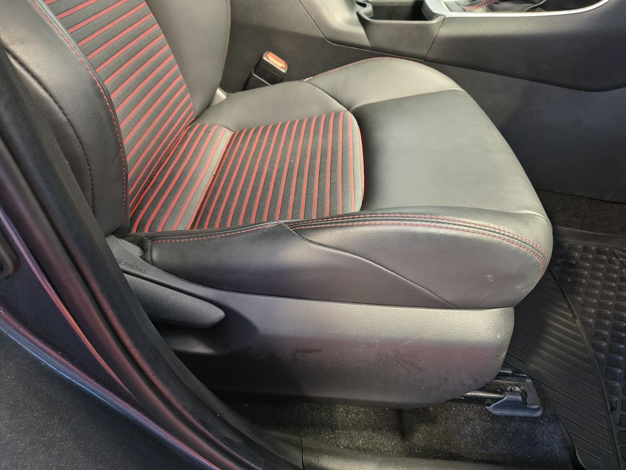 2023 Toyota RAV4 Plug-In Hybrid XSE Photo0