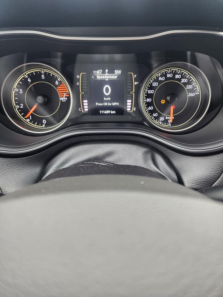 2020 Jeep Cherokee Sport l Clean Carfax l One Owner l AWD Photo