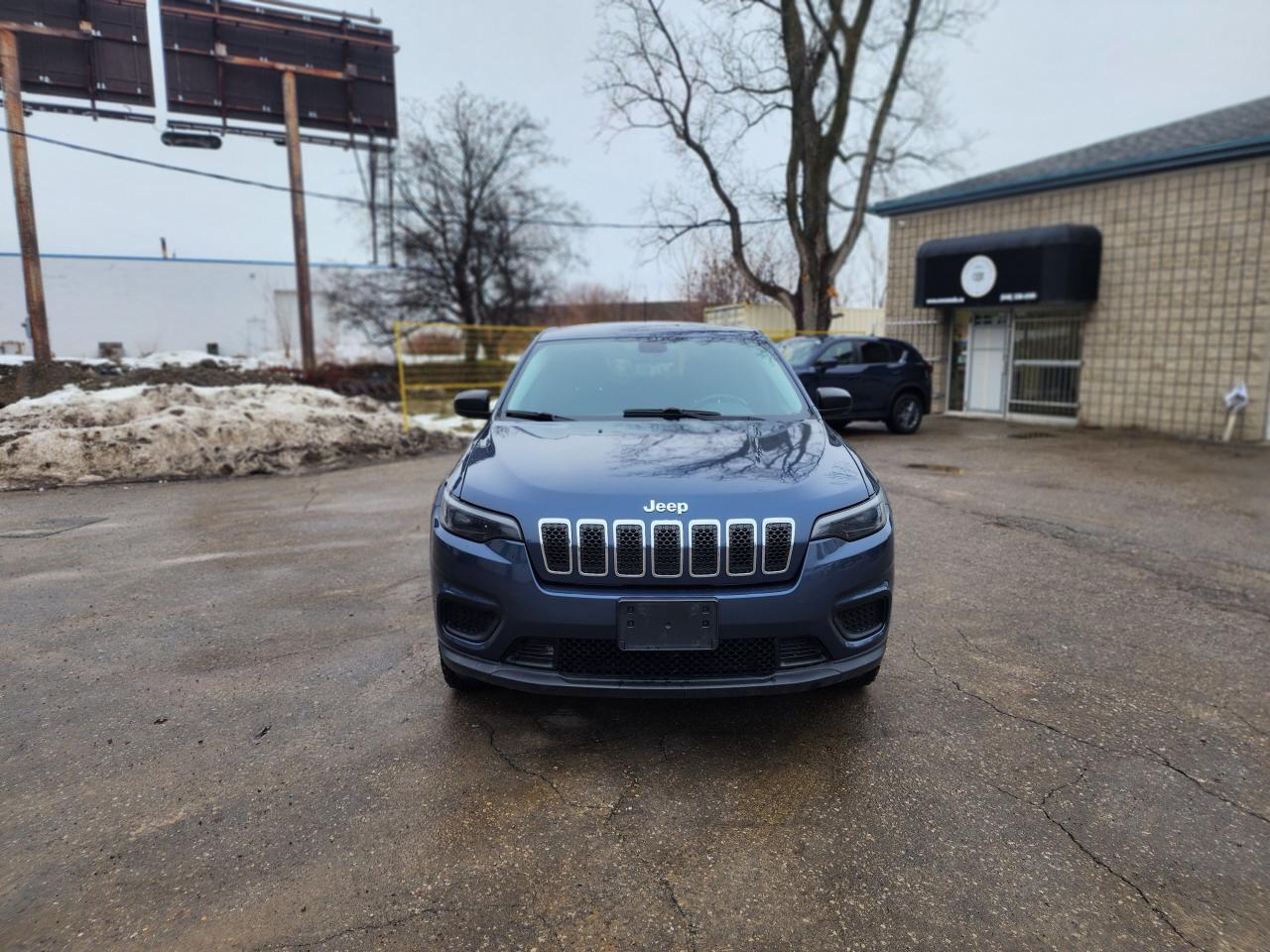 2020 Jeep Cherokee Sport l Clean Carfax l One Owner l AWD Photo