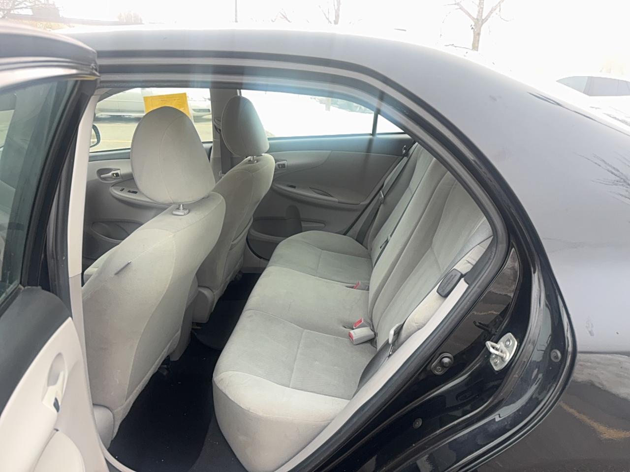 2013 Toyota Corolla LE Photo