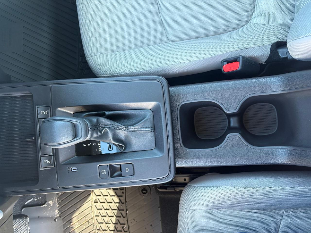 2026 Toyota Corolla Cross L Photo