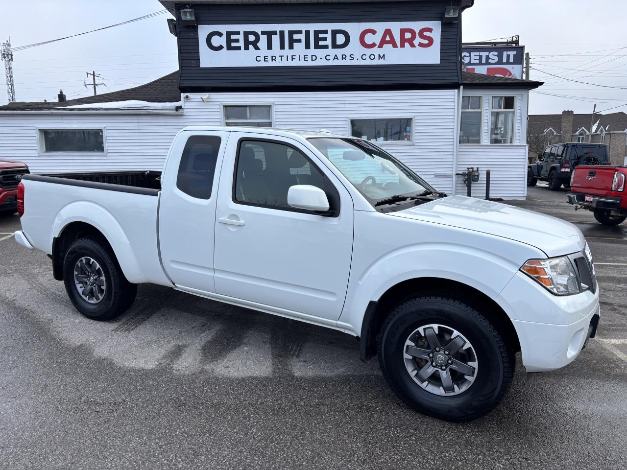 2016 Nissan Frontier PRO-4X ** 4X4, NAV, HTD SEATS, BACK CAM **