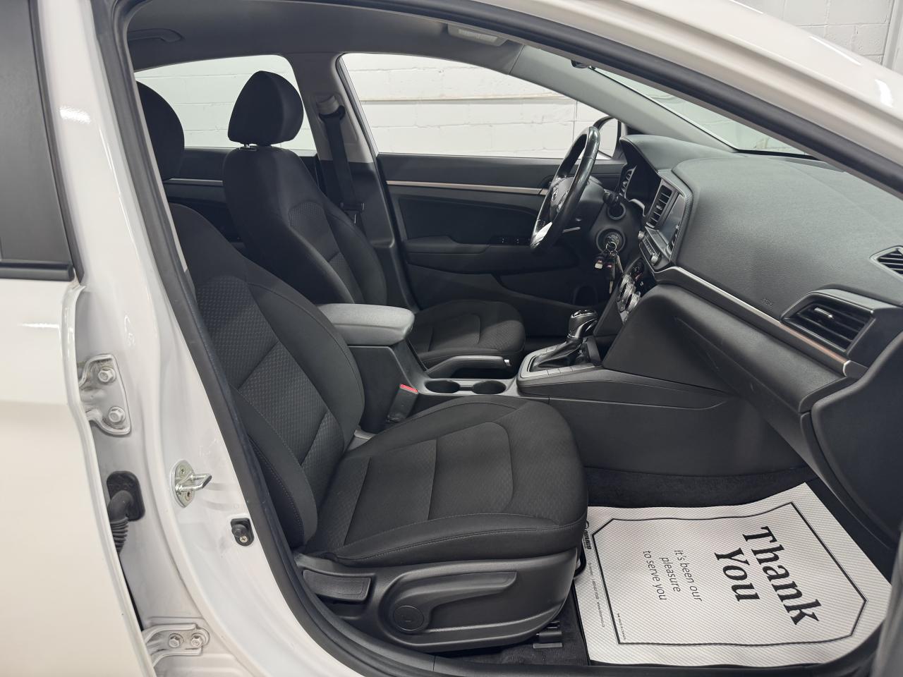 2019 Hyundai Elantra PREFERRED AUTO | LOW KMS | CARPLAY/ANDROID AUTO Photo