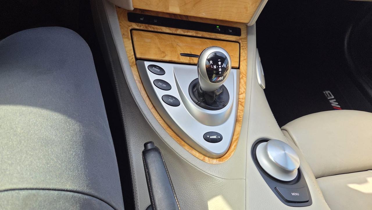 2007 BMW M6 V10, COUPE, ONLY 85KMS, RARE, CERTIFIED Photo