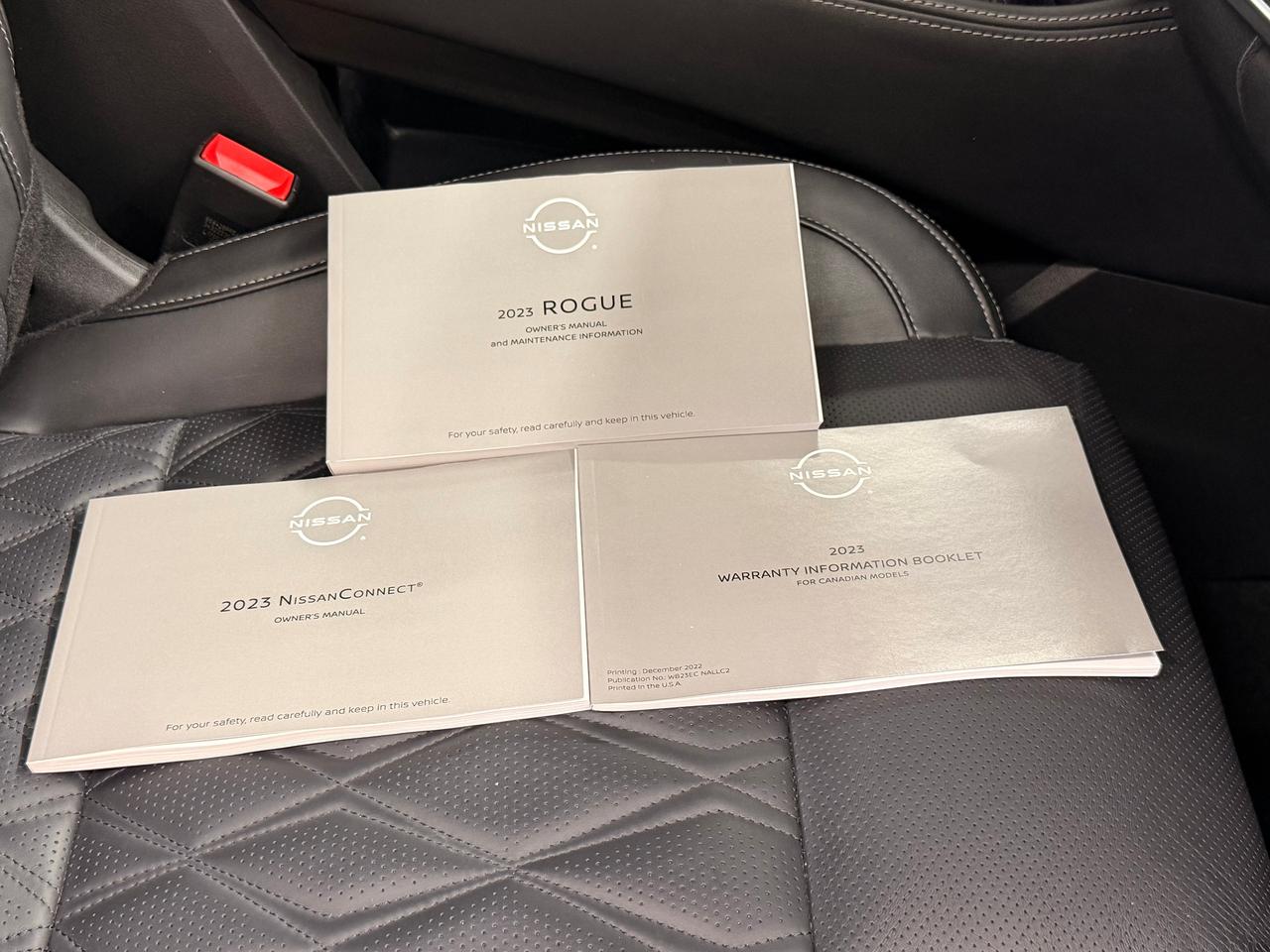2023 Nissan Rogue AWD Platinum+ONE OWNER+CLEAN CARFAX Photo