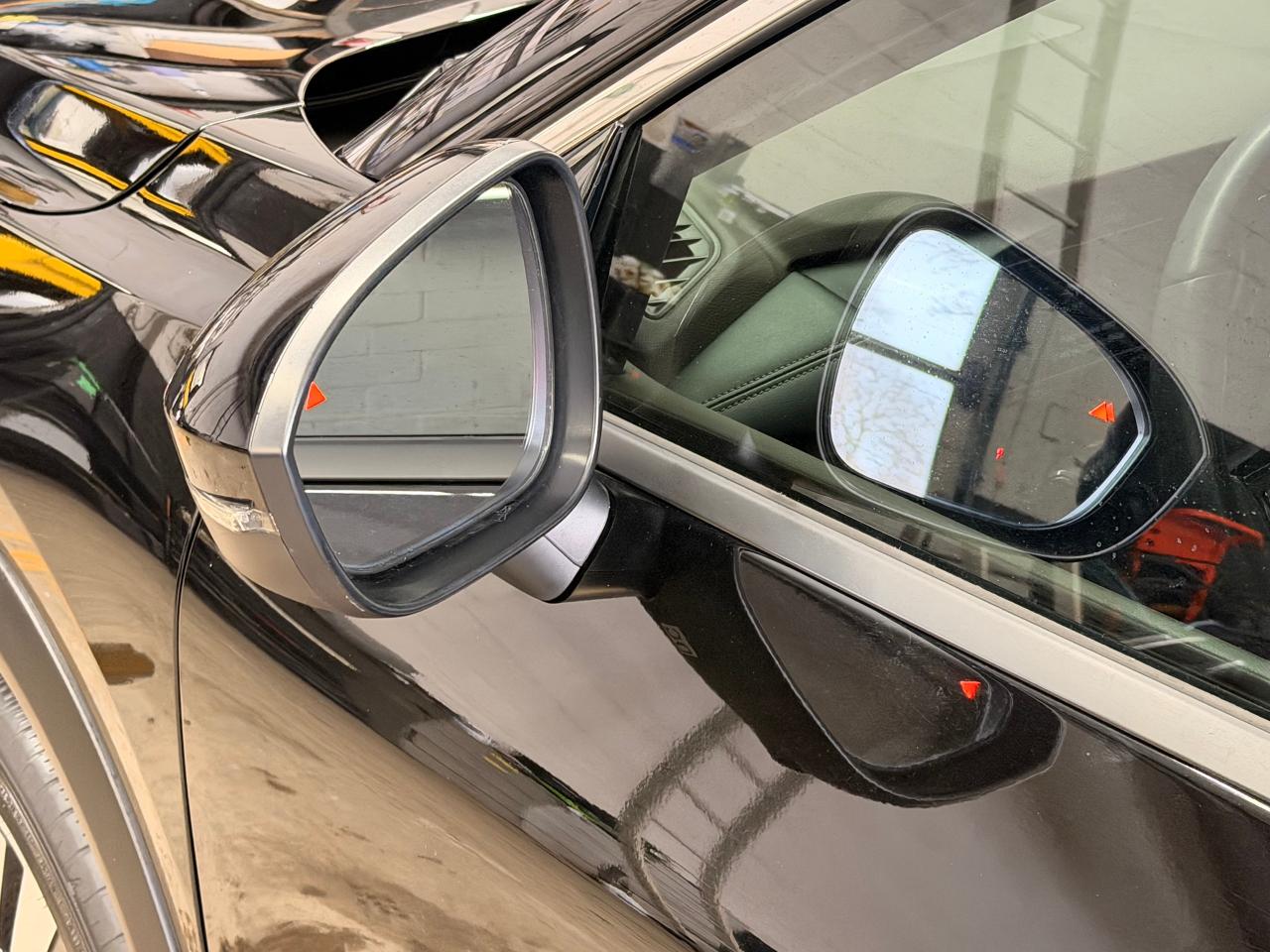 2023 Nissan Rogue AWD Platinum+ONE OWNER+CLEAN CARFAX Photo3