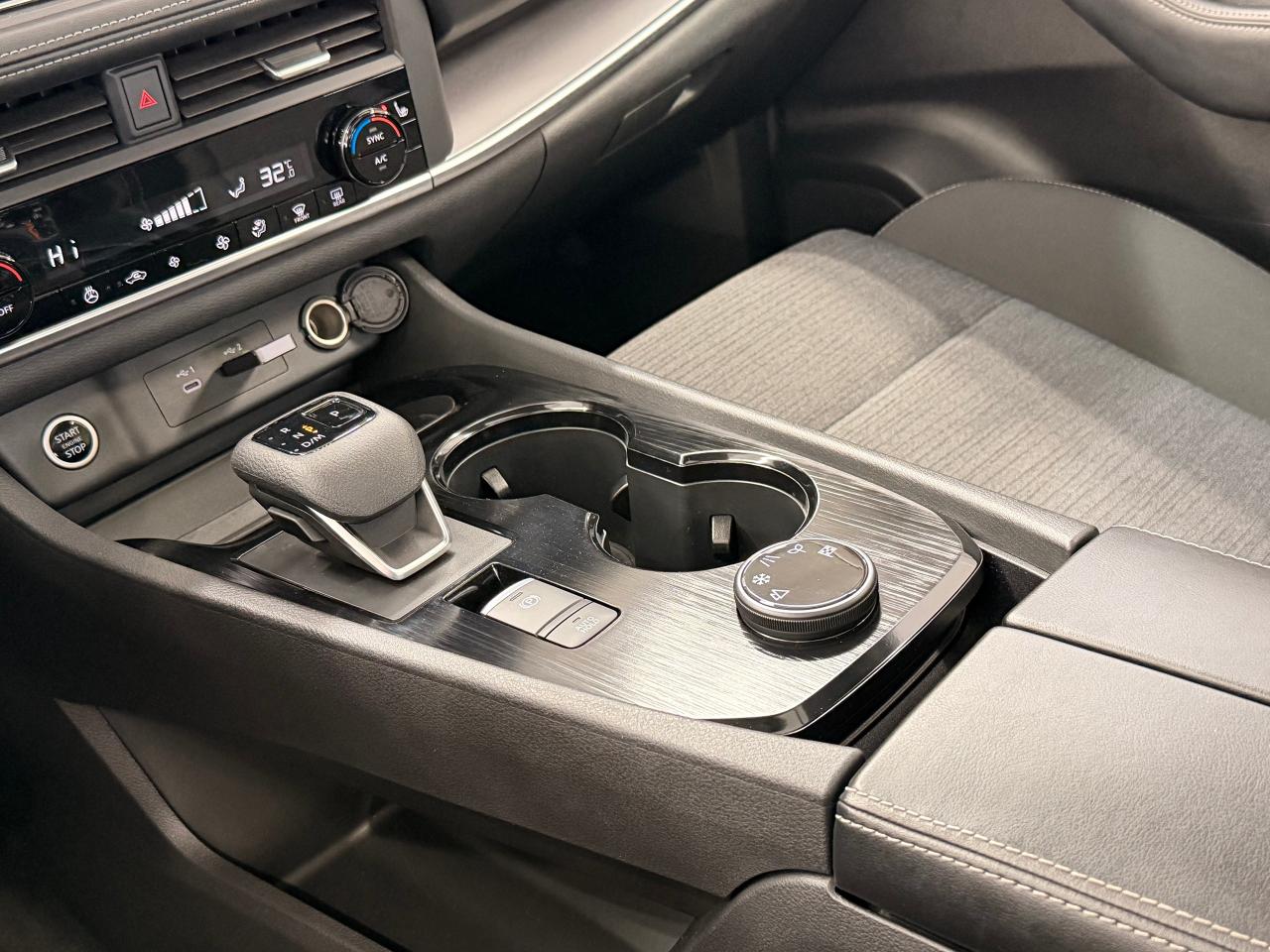 2023 Nissan Rogue SV Moonroof+ONE OWNER+CLEAN CARFAX Photo