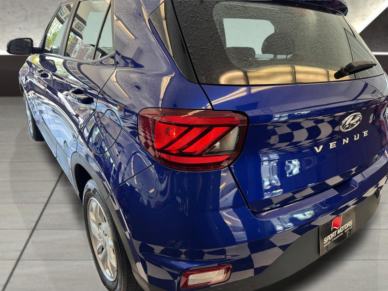 2023 Hyundai Venue Preferred+Blind Spot+CLEAN CARFAX Photo