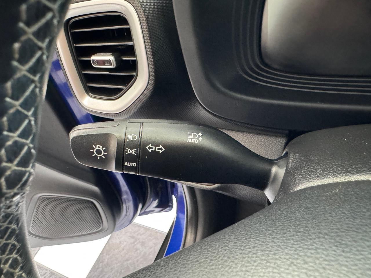2023 Hyundai Venue Preferred+Blind Spot+CLEAN CARFAX Photo