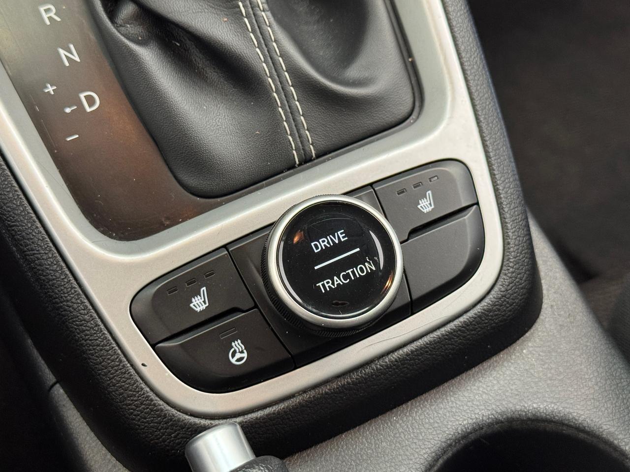 2023 Hyundai Venue Preferred+Blind Spot+CLEAN CARFAX Photo