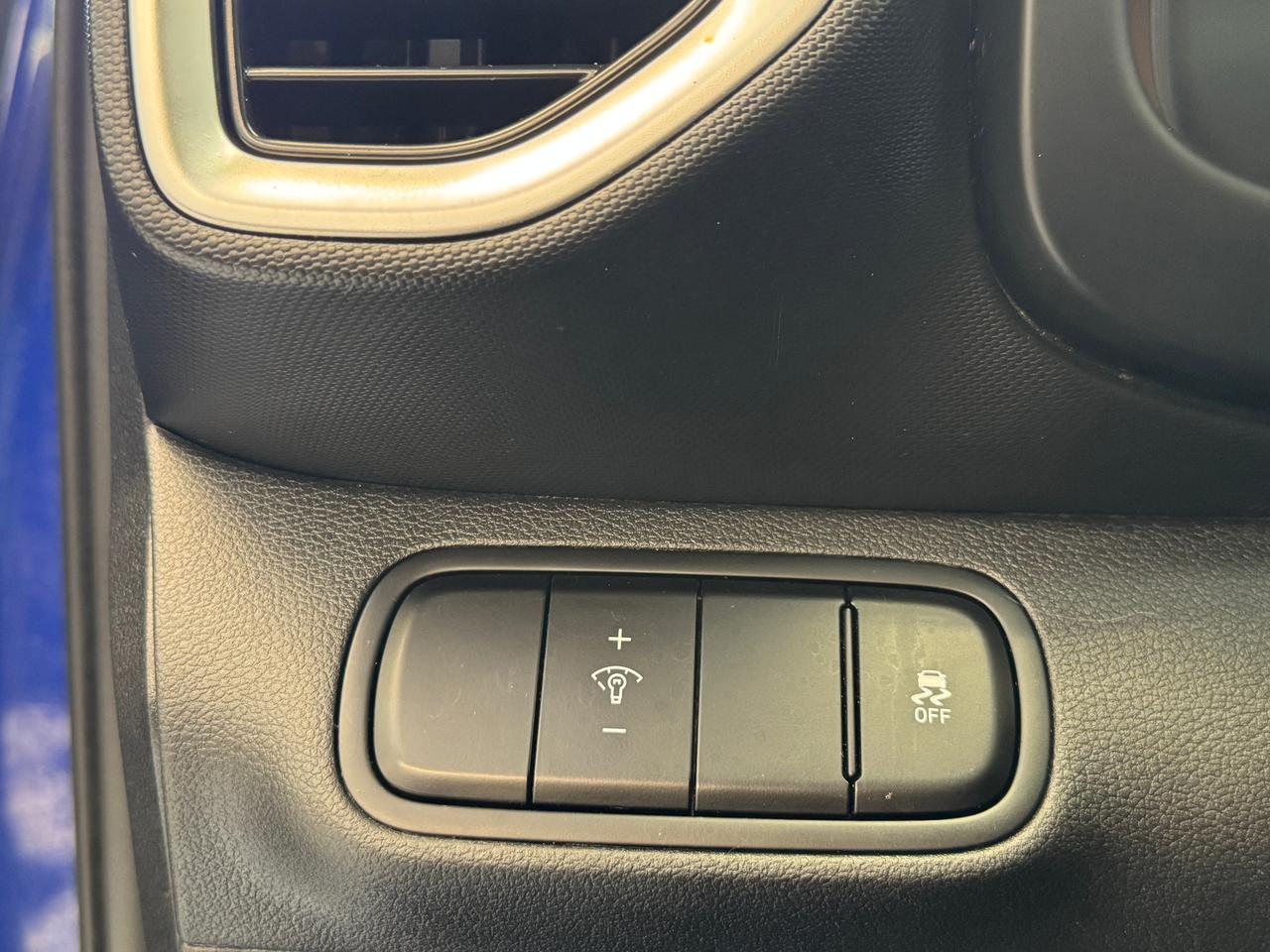 2023 Hyundai Venue Preferred+Blind Spot+CLEAN CARFAX Photo